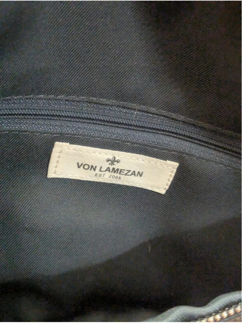 Von Lamezan Gray Pebbled Crossbody Bag Fanny Pack Vegan Faux Leather